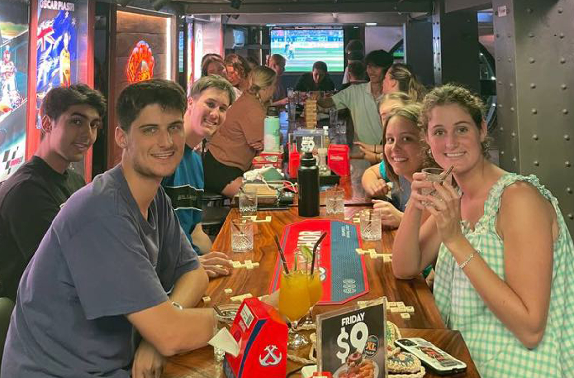 Aussie XL Sports Bar